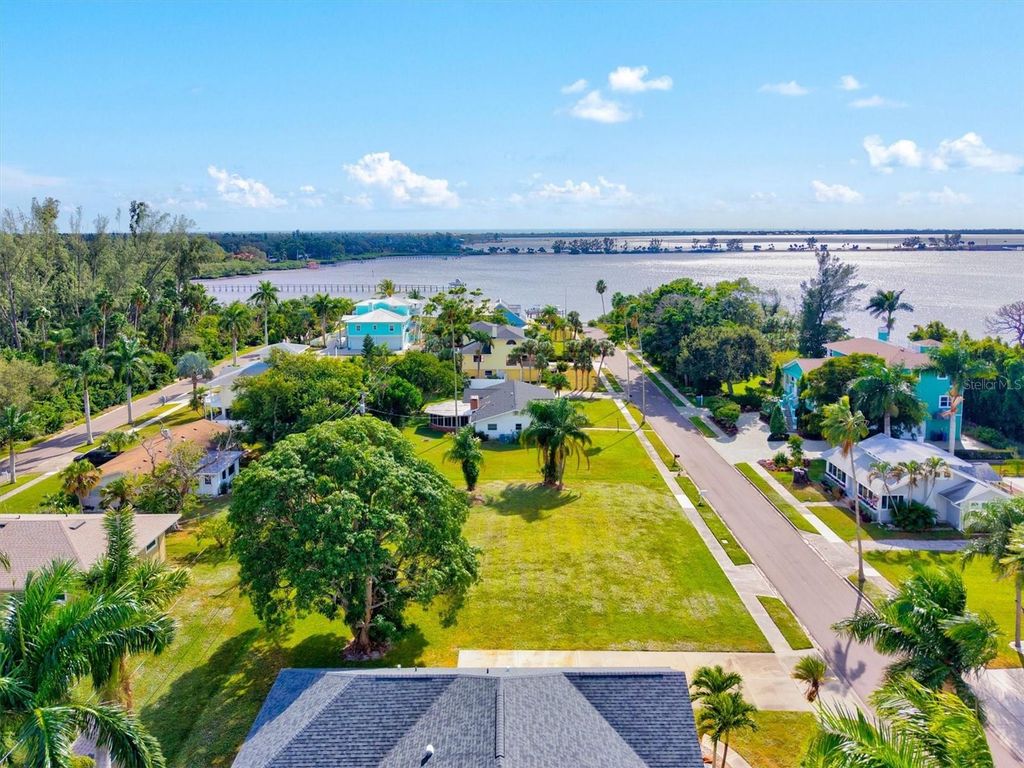 511 84TH STREET NW, Bradenton, FL 34209