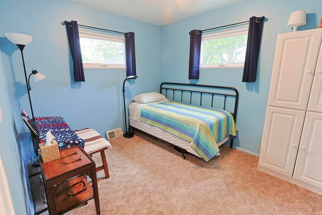 1241 Pyle Avenue, South Bend, IN 46615