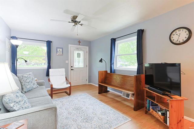 1241 Pyle Avenue, South Bend, IN 46615