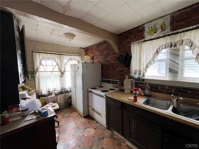 619 Seeley Road, Syracuse, NY 13224