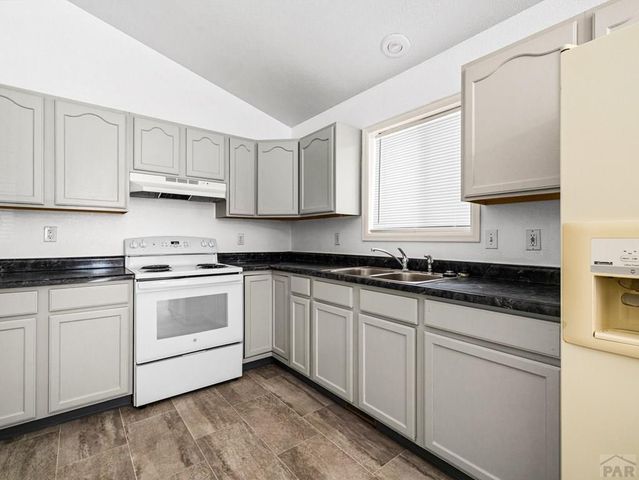 2716 Freedom Ave, Pueblo, CO 81003
