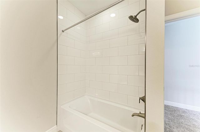 10073 MEADOWRUN DRIVE, Lithia, FL 33547