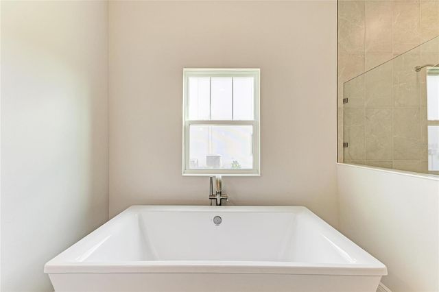 10073 MEADOWRUN DRIVE, Lithia, FL 33547