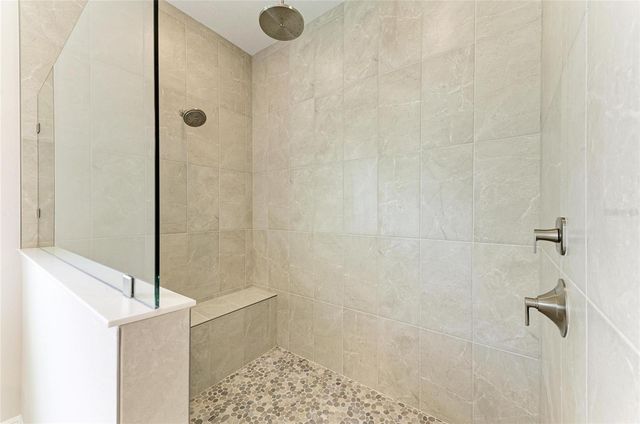 10073 MEADOWRUN DRIVE, Lithia, FL 33547