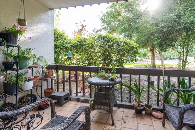 23515 Lyons 131, Valencia, CA 91355