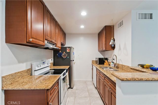 23515 Lyons 131, Valencia, CA 91355