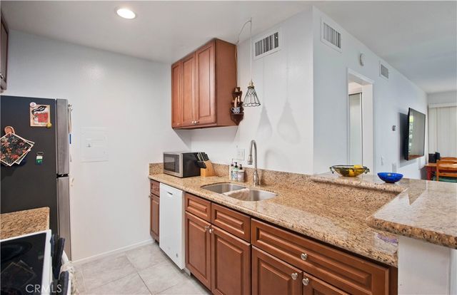 23515 Lyons 131, Valencia, CA 91355