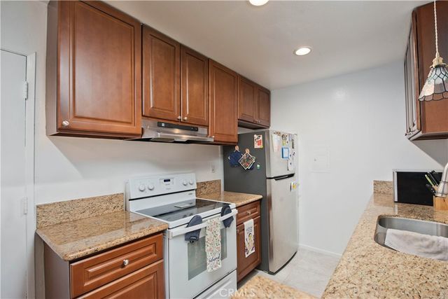 23515 Lyons 131, Valencia, CA 91355