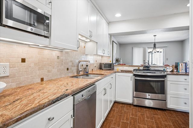 15915 Archwood Lane 2003, Dallas, TX 75248