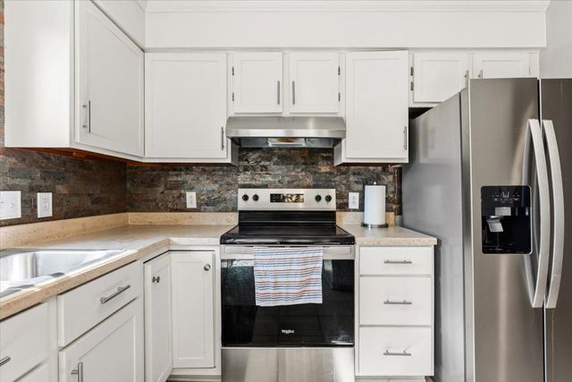 4204 1st Street NW, Rochester, MN 55901