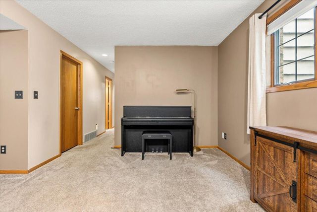 4204 1st Street NW, Rochester, MN 55901