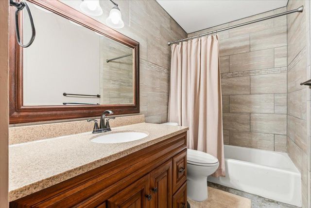 4204 1st Street NW, Rochester, MN 55901