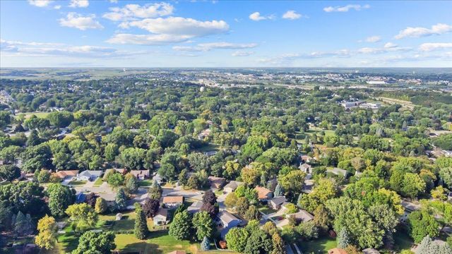 4204 1st Street NW, Rochester, MN 55901