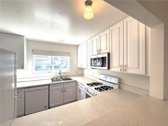 59 Fox Holw 36, Irvine, CA 92614