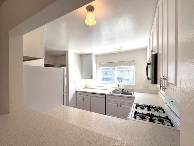 59 Fox Holw 36, Irvine, CA 92614