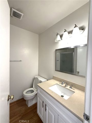 59 Fox Holw 36, Irvine, CA 92614