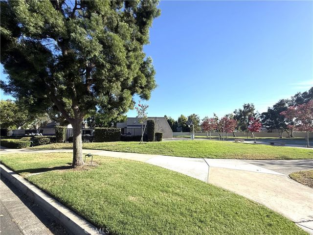 59 Fox Holw 36, Irvine, CA 92614