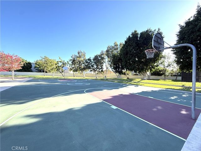 59 Fox Holw 36, Irvine, CA 92614