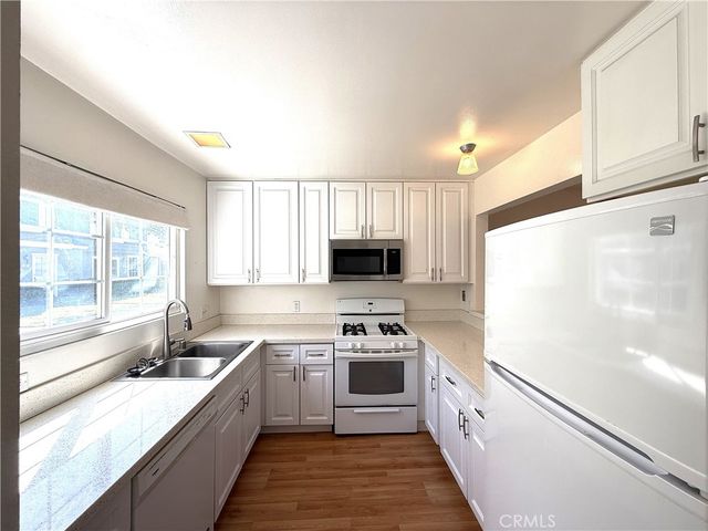 59 Fox Holw 36, Irvine, CA 92614