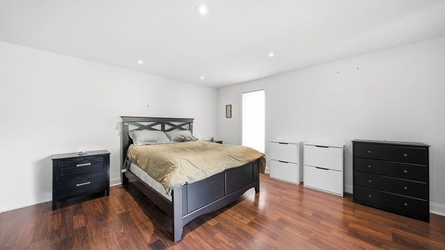 121 S Spruce Avenue 207, Wood Dale, IL 60191