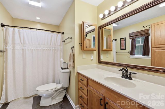 220 Bradshaw Avenue, Hendersonville, NC 28792