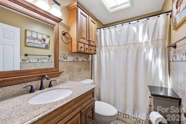 220 Bradshaw Avenue, Hendersonville, NC 28792