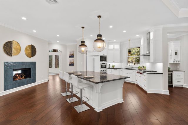 11302 Lake Forest Drive, Conroe, TX 77384