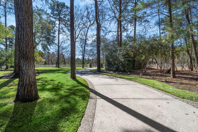 11302 Lake Forest Drive, Conroe, TX 77384