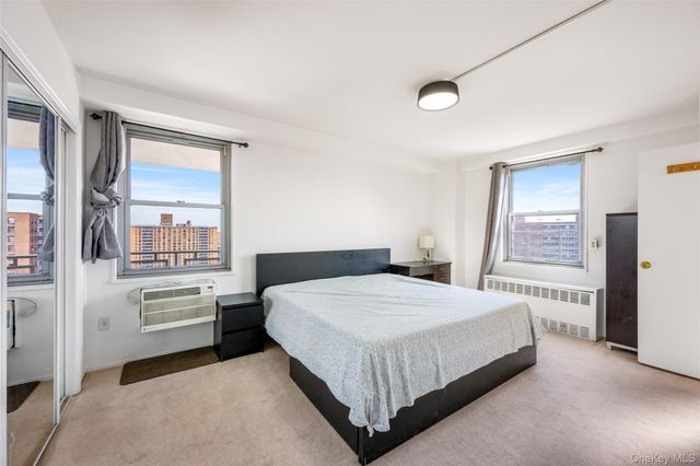 61-25 97 Street 15J, Rego Park, NY 11374