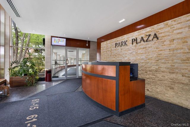 61-25 97 Street 15J, Rego Park, NY 11374