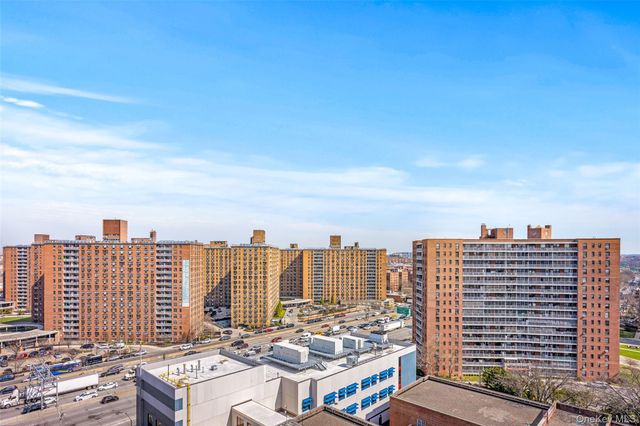 61-25 97 Street 15J, Rego Park, NY 11374