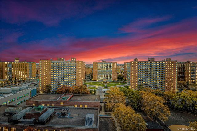 61-25 97 Street 15J, Rego Park, NY 11374