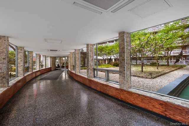 61-25 97 Street 15J, Rego Park, NY 11374