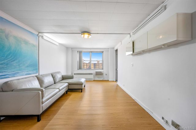 61-25 97 Street 15J, Rego Park, NY 11374