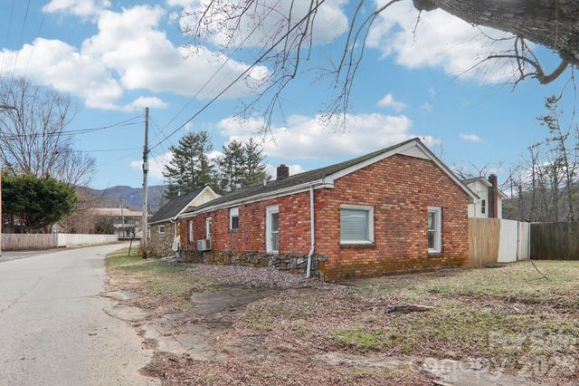 1659 S Main Street, Waynesville, NC 28786