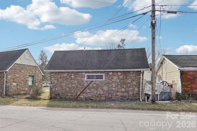 1659 S Main Street, Waynesville, NC 28786