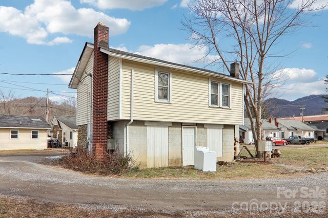 1659 S Main Street, Waynesville, NC 28786
