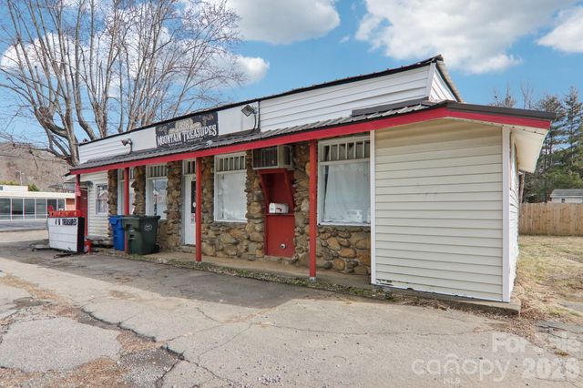 1659 S Main Street, Waynesville, NC 28786
