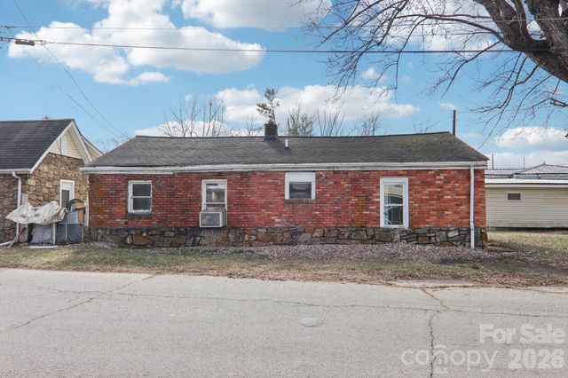 1659 S Main Street, Waynesville, NC 28786