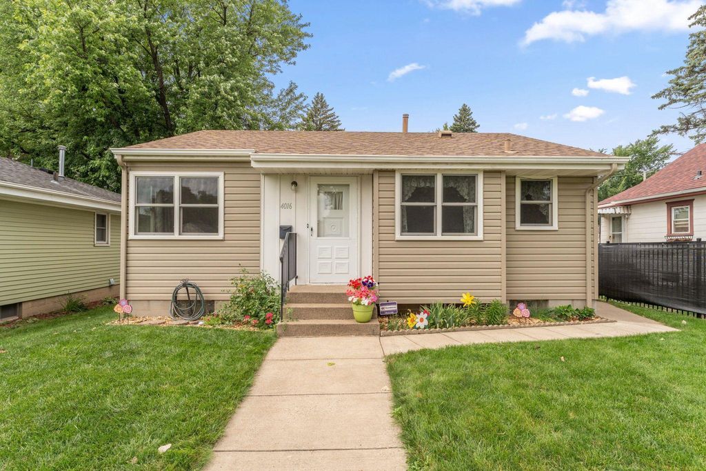 4016 2nd Street NE, Columbia Heights, MN 55421