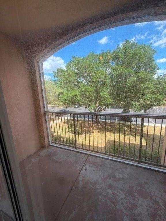 Image 9 of property listing at 5524 METROWEST BOULEVARD 206, Orlando, FL 32811