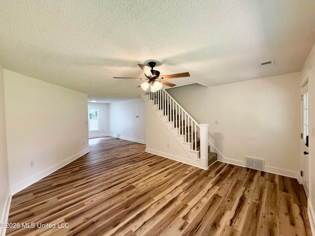 1690 W Ms-178, Holly Springs, MS 38635