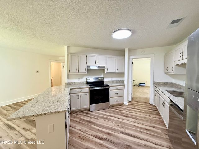 1690 W Ms-178, Holly Springs, MS 38635