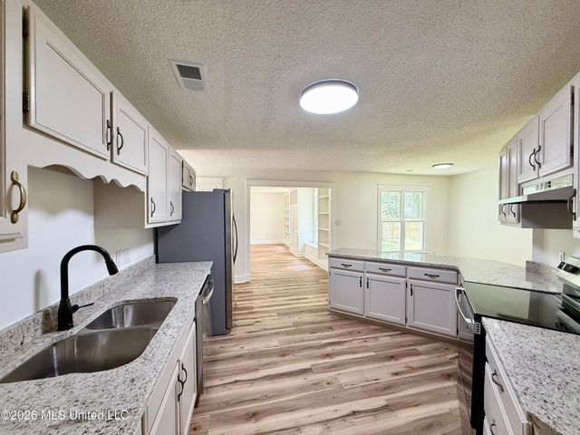1690 W Ms-178, Holly Springs, MS 38635