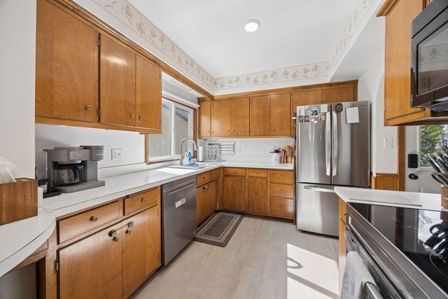 121 12th Avenue N, Saint Cloud, MN 56303