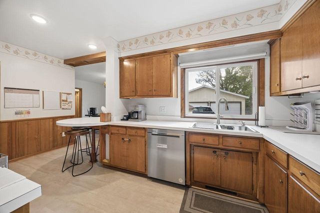 121 12th Avenue N, Saint Cloud, MN 56303