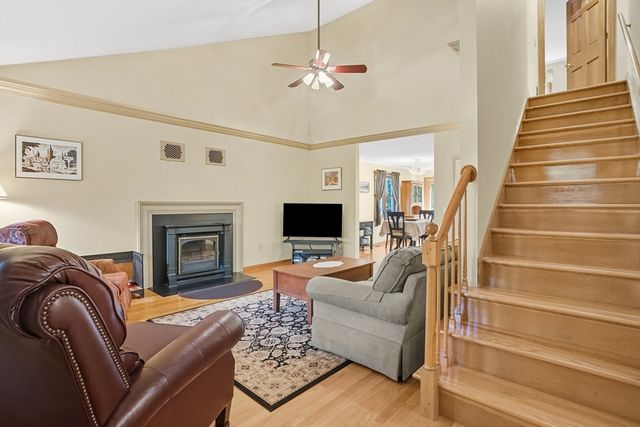 54 Cummings Rd, Ware, MA 01082