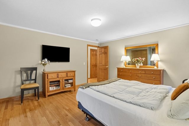 54 Cummings Rd, Ware, MA 01082