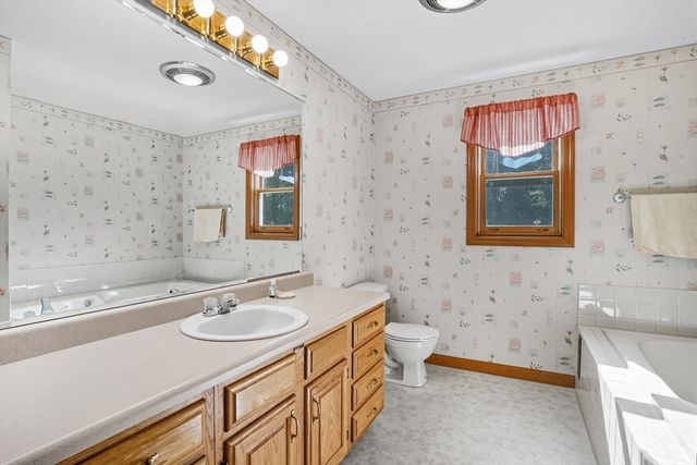 54 Cummings Rd, Ware, MA 01082