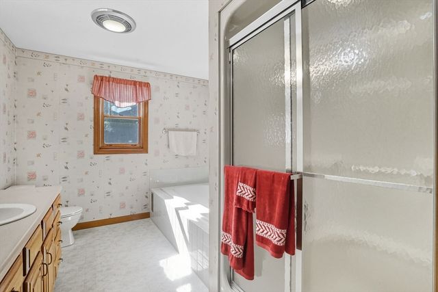 54 Cummings Rd, Ware, MA 01082
